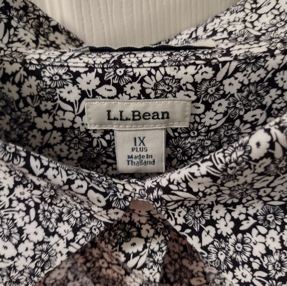 Button down blouse - Picture 3 of 5